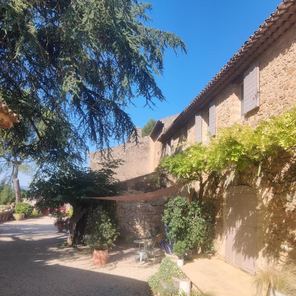 Charme Et Authenticite Dans Une Ferme. Lourmarin Extérieur photo